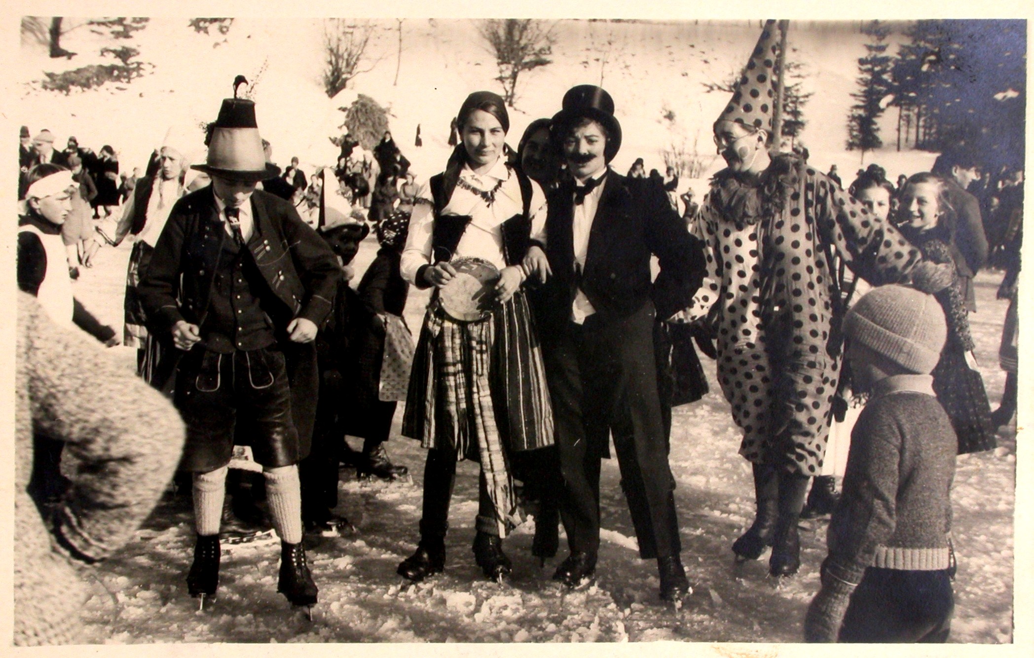 Fasching-on-Ice (Klammerweiher 1928)Stadtarchiv Bad Tölz